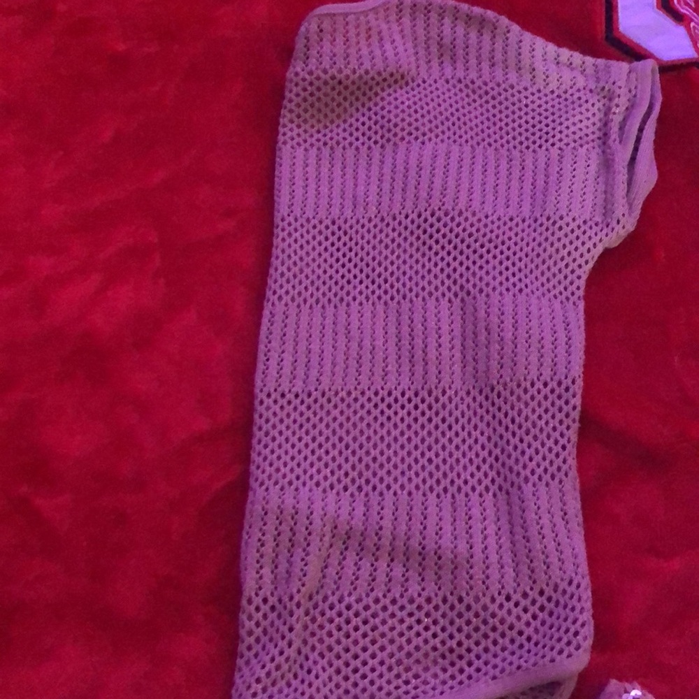 Netted pullover Tee - Picture 2 of 2
